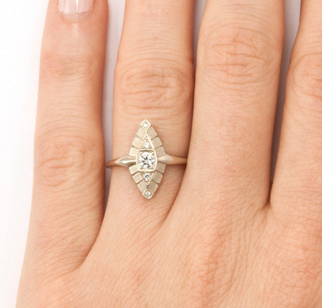 Flapper Deco Ring