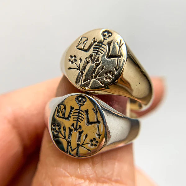 Memento Mori Signet LORAK JEWELRY
