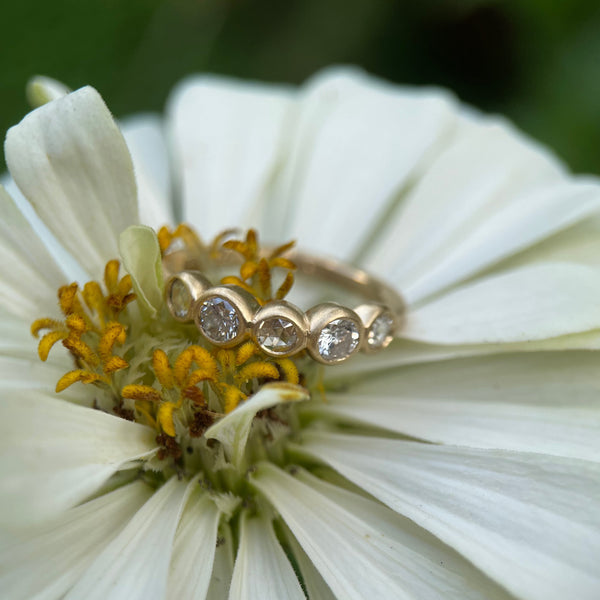 Loudi Ring Band