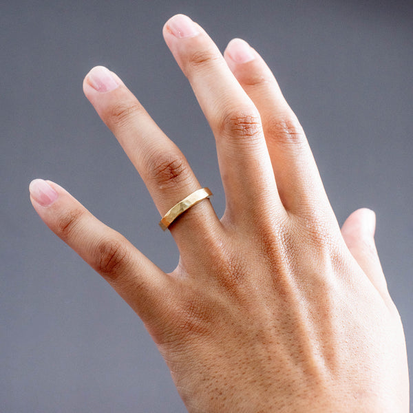 Hammered Rectangular Band