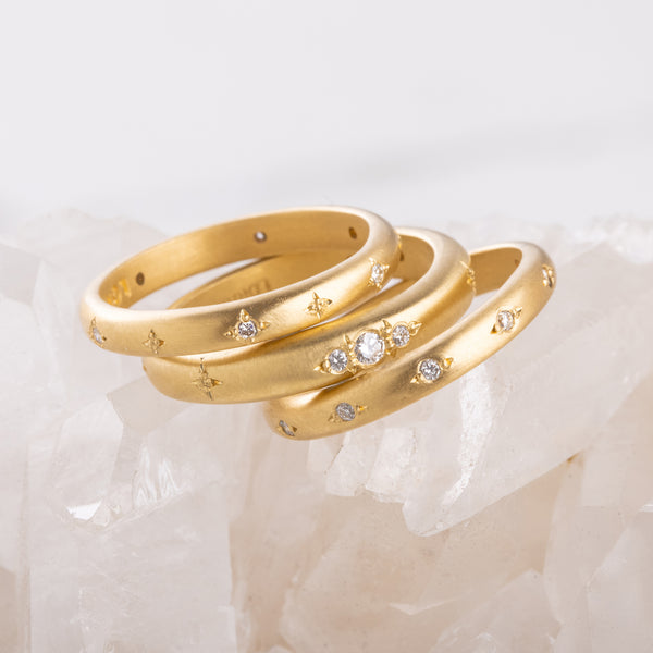 Eyelet Band