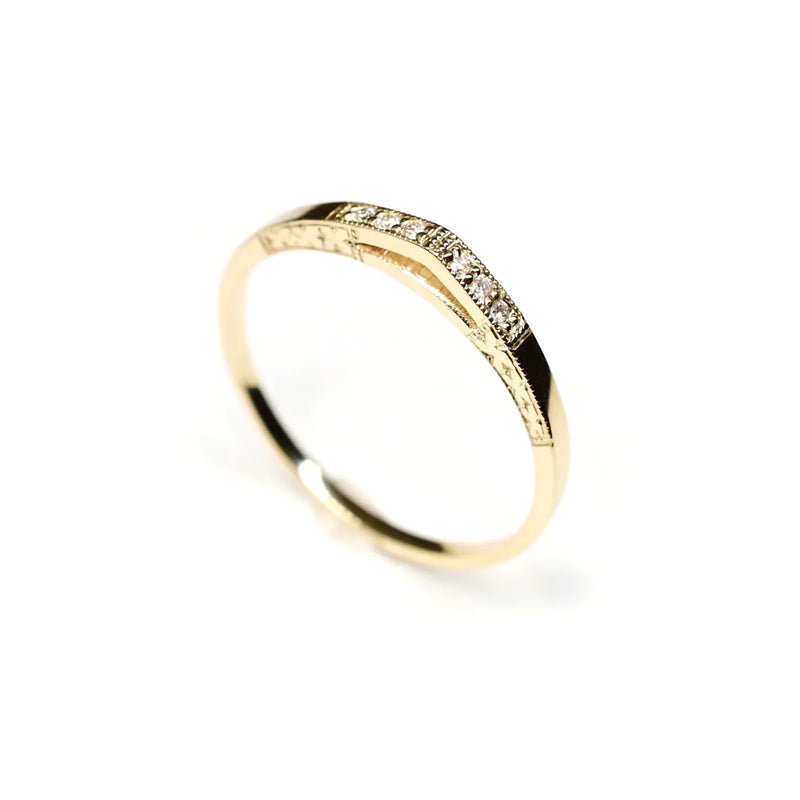 Carrick Ring